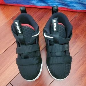Kids shoes